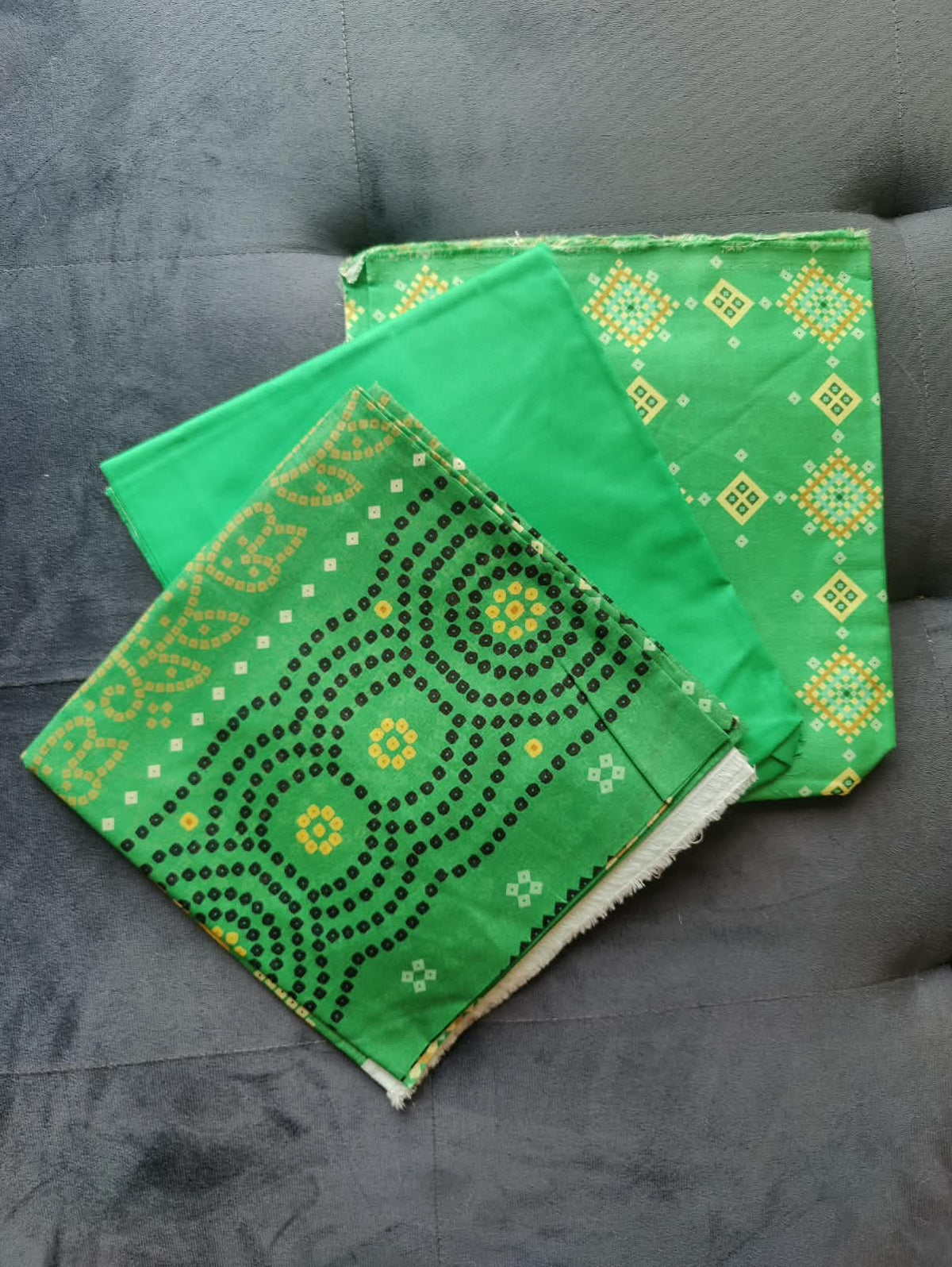 Nishat Unstitched 3-Piece Suit 42301829-R fabric – emerald green with gold geometric print